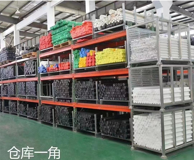 仓库一角